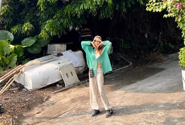 香港知名女星曬S型豐滿身材!少女感十足,混血牙醫丈夫高大帥氣