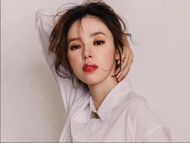 美人胚子!TVB知名女星罕曬愛女正臉照,嘆在職媽媽不易做引共鳴