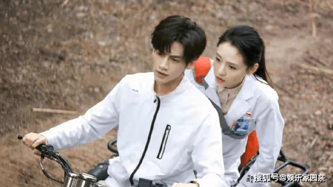 《追光者》展顏父親找的小男孩是羅本嗎?羅本什麼時候知道救命恩人是展顏父親