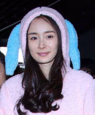 女星卸妝後的樣子,趙麗穎還好,楊冪在線,楊穎就真實了
