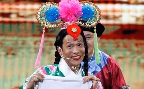 宋小寶的逆襲人生:從小吃盡苦頭,成名後把美若天仙的妻子娶回家