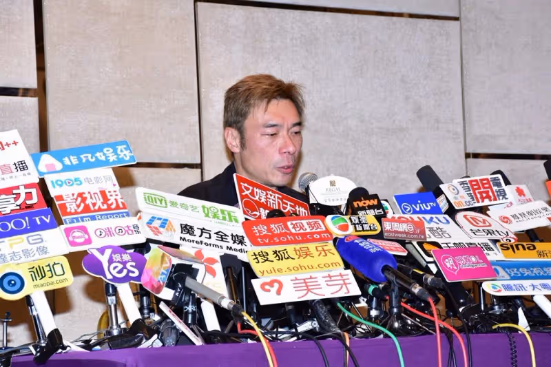 宣告全面復出被問黃心穎　許志安5字向媒體求饒