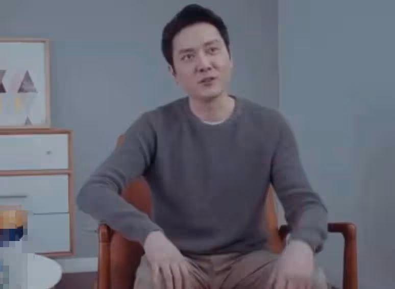馮紹峰升級當爸後首談育兒經,趙麗穎對兒子閉口不提夫妻倆差別大
