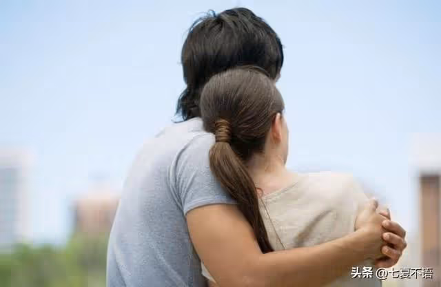婆婆罵兒媳扶貧娘家3000,兒子維護:她坐月子岳母伺候你躲弟弟家