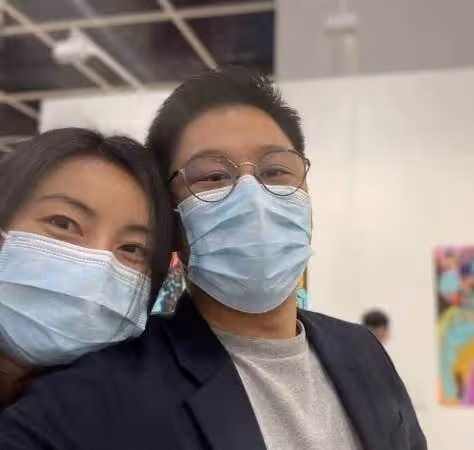 霍啟剛為郭晶晶慶生曬照,自稱是老夫少妻,就餐餐廳真的很平價了