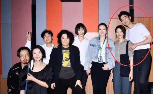 趙又廷秀恩愛!高圓圓陪他外出吃飯簡單慶生,感慨心態年輕最重要