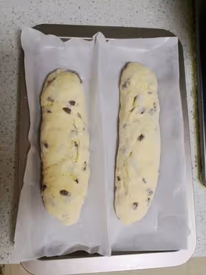 普通麵粉做無糖少油不用手揉的提子麵包