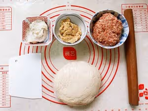 成都小吃鮮肉鍋盔