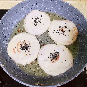 成都小吃鮮肉鍋盔