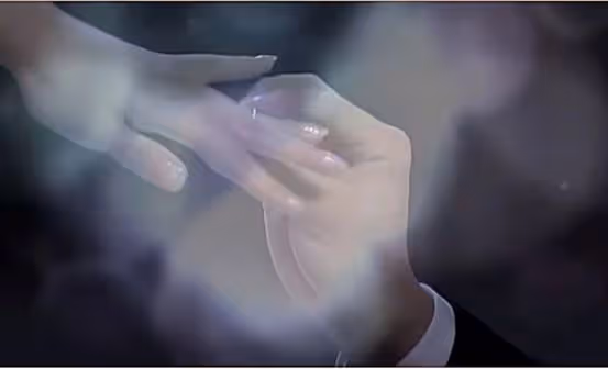 37歲美女主持罕見曬視頻,慶祝結婚九周年,曾被稱為萌版小董卿