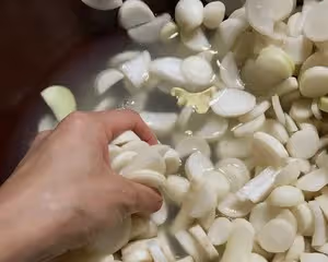 泡一瓶酸辣蘿蔔吧