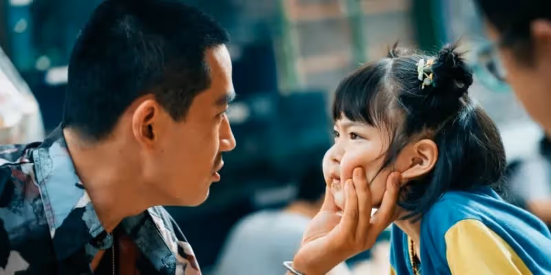 比大人還厲害！《人生大事》小童星「哭戲秒掉淚」神演技被讚翻　私下甜美模樣「宛如粉色系小天使」❤️