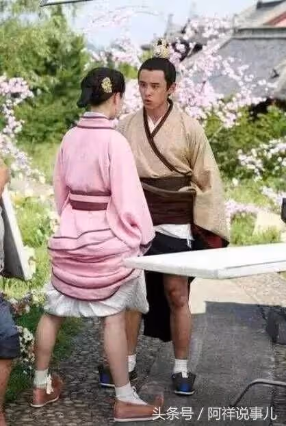 明星拍戲時的下半身是什麼狀態？看了千萬不要笑！