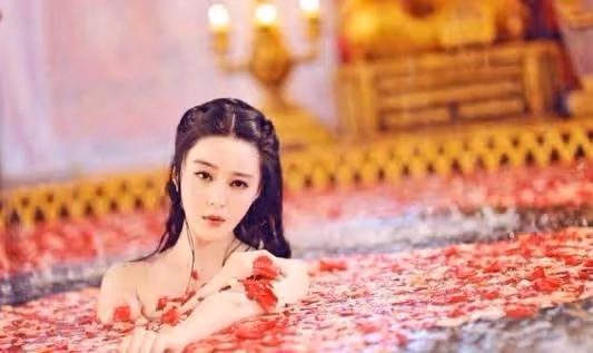 明星拍戲時的下半身是什麼狀態？看了千萬不要笑！