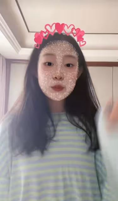 小瀋陽15歲女兒近照驚艷!顏值逆襲身材高挑,被贊國際范十足