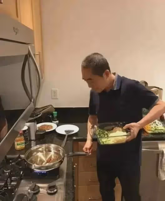 張藝謀去哪了?