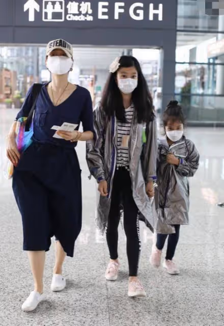 生女兒的明星，馬伊琍女兒腿超細，陳赫女兒超甜，王菲育女觀很正