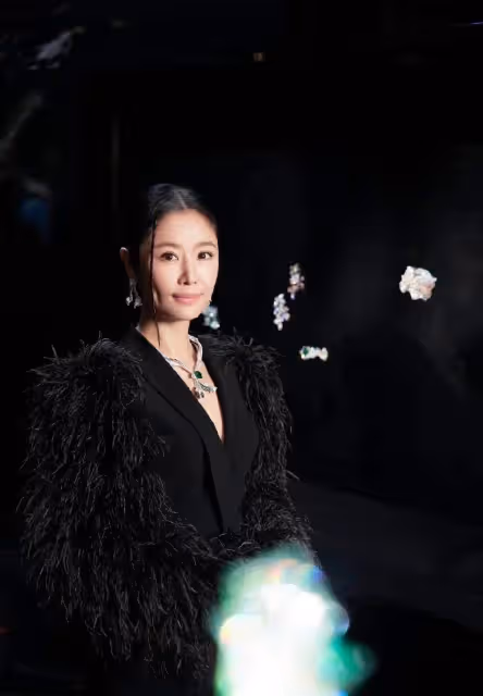 林心如變化真大!46歲底氣十足變身大明星,穿「一身黑」看似低調,卻超有貴婦范