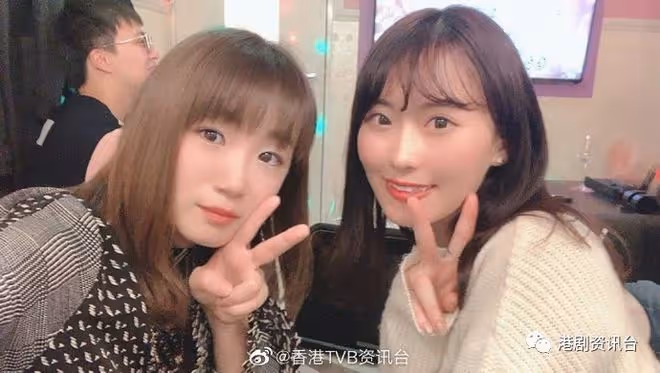 TVB小生與日籍太太婚紗相曝光!老婆著低胸碎花白紗海邊留影