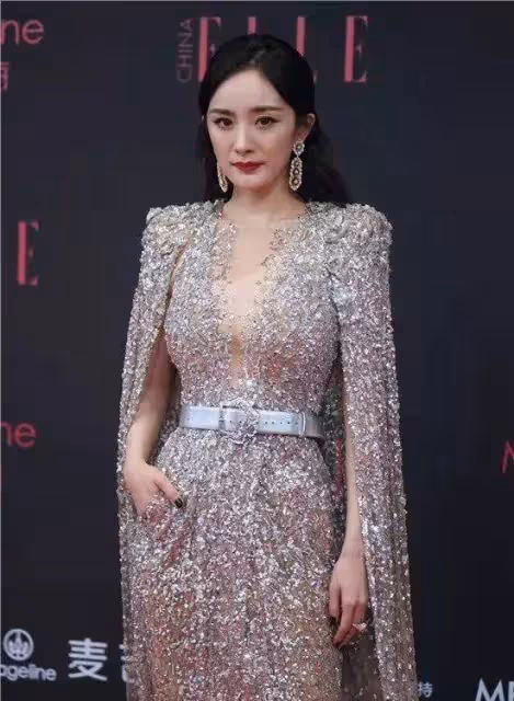 看臉是美女,一看脖子全完蛋!這些被短脖子拖累的女星,太慘了
