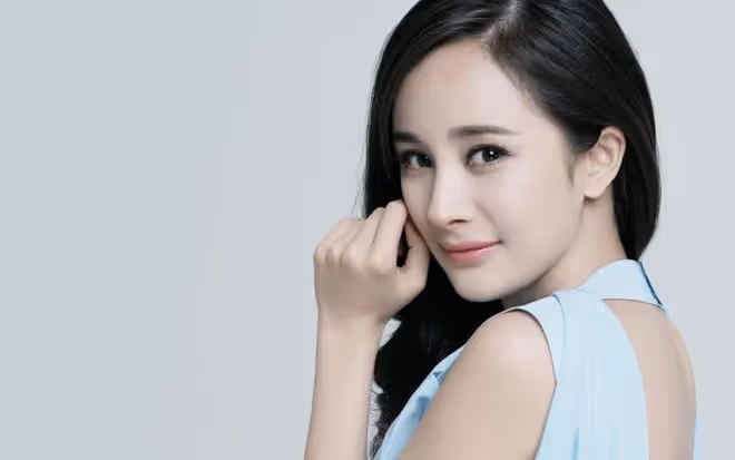 看臉是美女,一看脖子全完蛋!這些被短脖子拖累的女星,太慘了