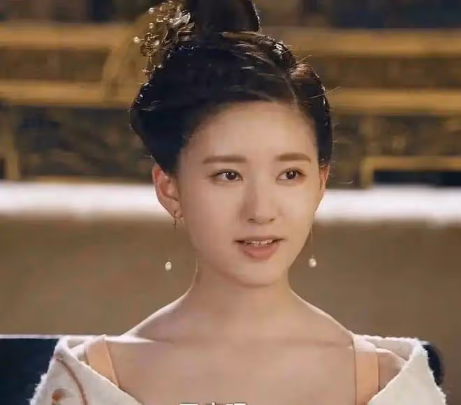 看臉是美女,一看脖子全完蛋!這些被短脖子拖累的女星,太慘了