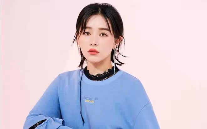看臉是美女,一看脖子全完蛋!這些被短脖子拖累的女星,太慘了