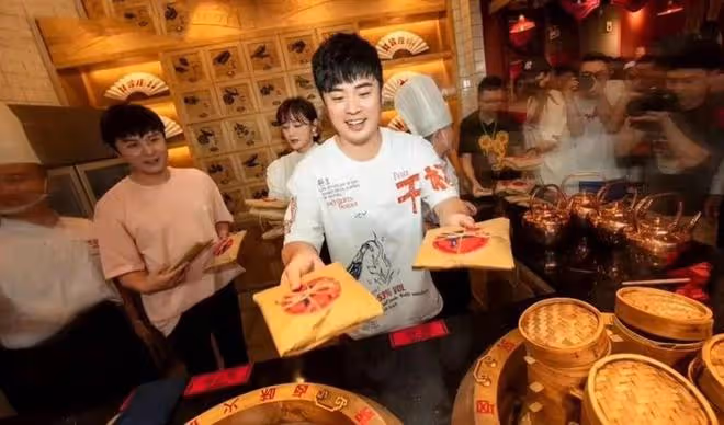 8位「不務正業」的明星,有人靠副業賺得盆滿缽滿,有人口碑崩塌