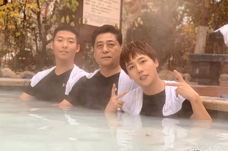 劉維父親去世，一年之內失去雙親，發文我成為了一個孤兒