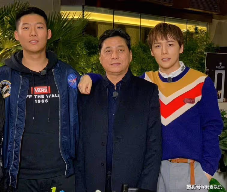 劉維父親去世,一年之內失去雙親,發文我成為了一個孤兒