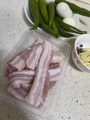 可以吃兩碗飯的把子肉