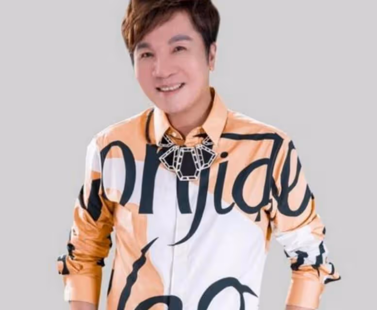 66歲男歌手昏迷4天還沒醒！路上跌倒導致缺氧，老搭檔都快嚇傻