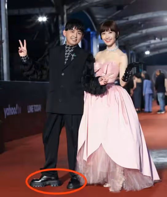金鐘獎紅毯：小S造型似元寶，曾寶儀膀大腰圓，江宏傑眼影好妖嬈