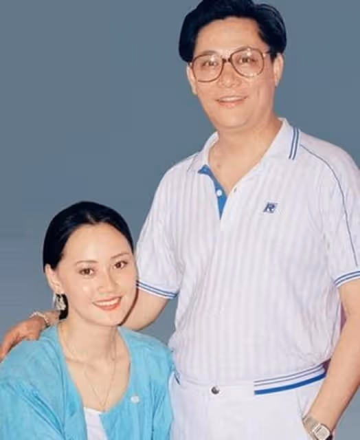大宋佳攜二婚老公露面！穿著樸素接地氣，定居比利時轉行開服裝店