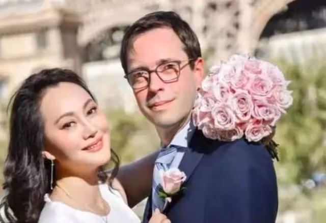 大宋佳攜二婚老公露面！穿著樸素接地氣，定居比利時轉行開服裝店