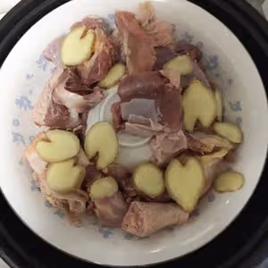 台灣滴雞精｜吊雞露