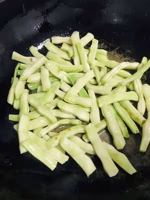 豆角燜面（素）
