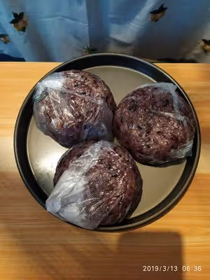 自創家常糯米八寶飯，電壓力鍋黑米紅豆綠豆花生豇豆葡萄乾大米白砂糖