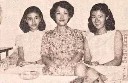 51歲李嘉欣公開素顏照，網友驚呼認不出來：不僅老樣子還很怪