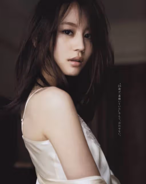 演藝圈都等她復出！34歲女星「為愛嫁大12歲老公」移居鄉下　晉升2寶媽「狗仔捕捉素顏近況」照片瘋傳