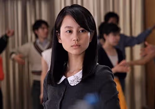 演藝圈都等她復出！34歲女星「為愛嫁大12歲老公」移居鄉下　晉升2寶媽「狗仔捕捉素顏近況」照片瘋傳