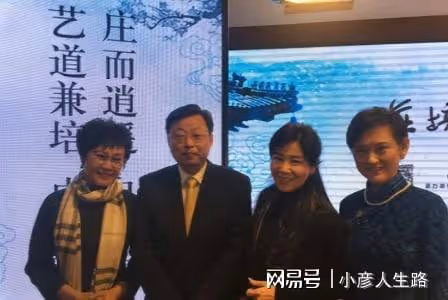 蔡猛與徐笑梅：體育名嘴娶了央視著名主持人，退休生活怎樣