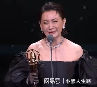 金鐘獎《華燈初上》全程陪跑，林心如錯失視後，台下強顏歡笑