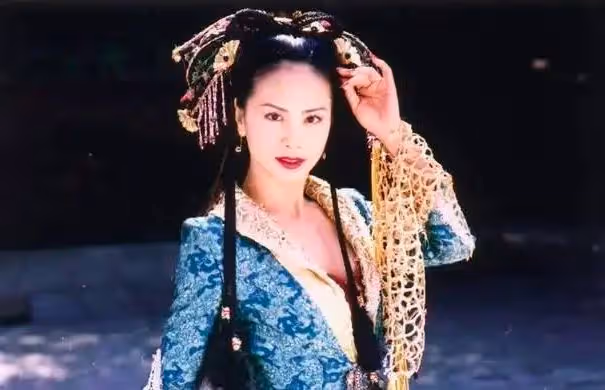 大佬標配田麗有多美，現實感情就有多坎坷，出軌家暴婚姻一片狼藉