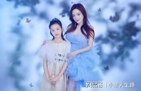 賈乃亮李小璐為女兒慶生,10歲甜馨公主范十足,與爸爸親密相擁