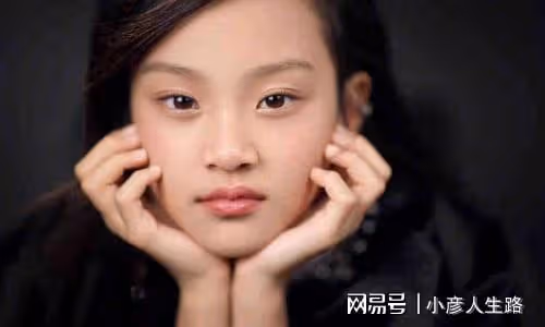 賈乃亮李小璐為女兒慶生,10歲甜馨公主范十足,與爸爸親密相擁