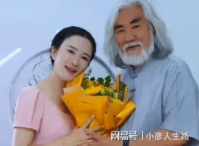 曝張紀中小31歲老婆轉移財產,將別墅轉母親名下,網友:先做DNA