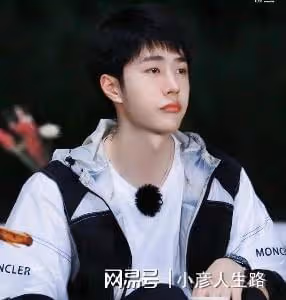王一博熱衷於吹哨,街舞兩大奶爸備受影響,表情搞笑又可愛