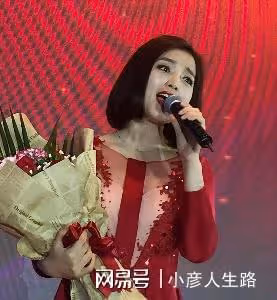 歌手白雪，28歲結婚，離異後再愛小8歲男友，如今生活幸福事業旺