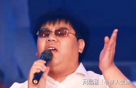 歌手白雪，28歲結婚，離異後再愛小8歲男友，如今生活幸福事業旺